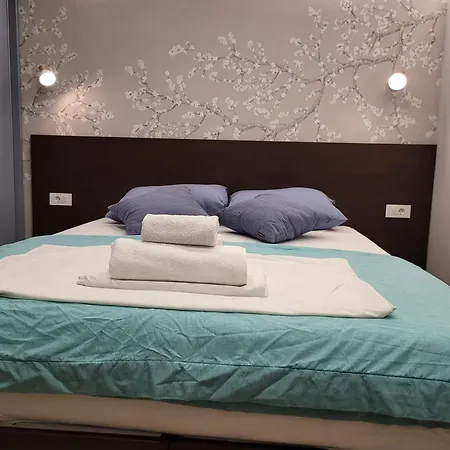 San Mihael Chik Studio Apartament *